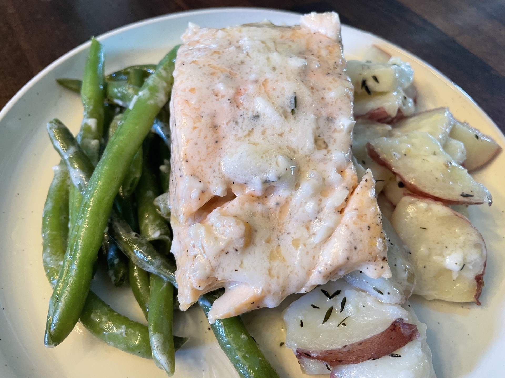 Lemon Garlic Salmon with Roast Potatoes and Steamed Green Beans